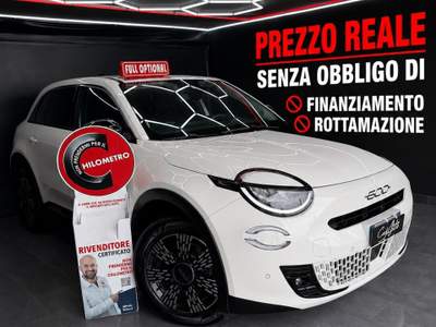 Fiat 600 1.2 Hybrid 145 CV DCT MHEV La Prima Bianco usata Teverola