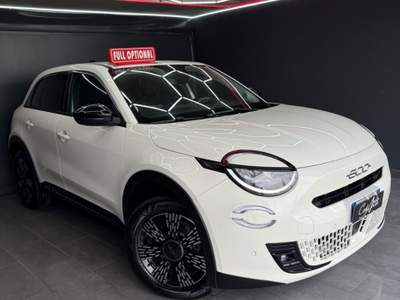 Fiat 600 1.2 Hybrid 145 CV DCT MHEV La Prima Bianco usata Teverola