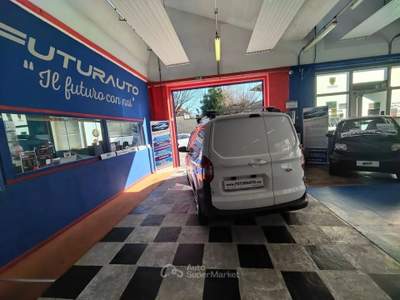 Ford Transit Courier Van Entry Bianco usata Fino Mornasco