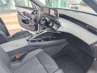 Peugeot 3008 3008 III 2024 1.2 hybrid Allure 145cv e-dcs6 Bianco usata Avellino