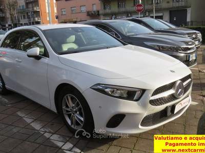 Mercedes-Benz Classe A D Business 7G-DCT Bianco usata Buccinasco