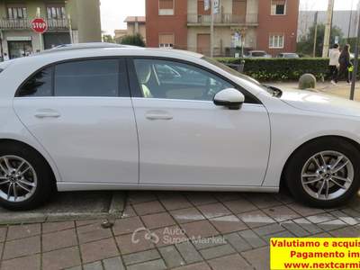 Mercedes-Benz Classe A D Business 7G-DCT Bianco usata Buccinasco