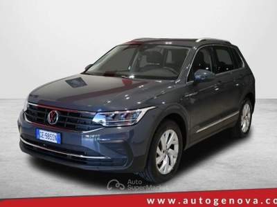 Volkswagen Tiguan VOLKSWAGEN TIGUAN 2.0 TDI 150CV DSG SCR 4MOTION LI Grigio usata Salerno