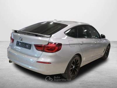 BMW Serie 3 318d BMW 318D GRAN TURISMO 136CV STEPTRONIC BUSINESS AD Argento usata Salerno