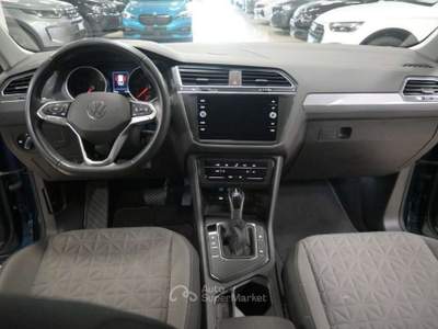 Volkswagen Tiguan VOLKSWAGEN TIGUAN 2.0 TDI 150CV DSG SCR LIFE ( FAR Blu/Azzurro usata Salerno