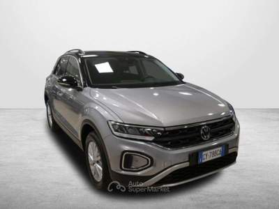 Volkswagen T-Roc VOLKSWAGEN T-ROC 2.0 TDI 115CV 6M. SCR LIFE ( FARI Beige usata Salerno