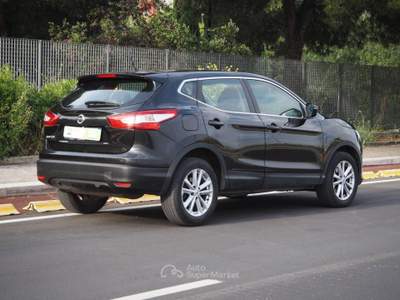 Nissan Qashqai 1.6 dci Tekna autom Nero usata Bari