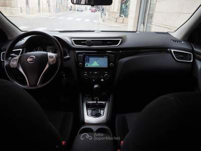 Nissan Qashqai 1.6 dci Tekna autom Nero usata Bari