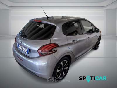 Peugeot 208 1° serie BlueHDi 100 S&S 5 porte Signature Grigio usata BOLOGNA