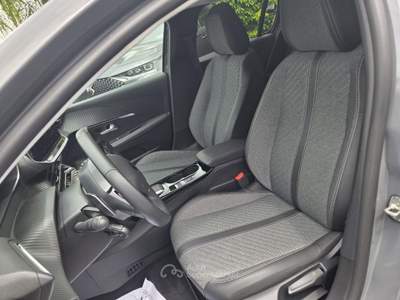 Peugeot 208 Hybrid 110 e-DCS6 Allure Grigio usata Taranto