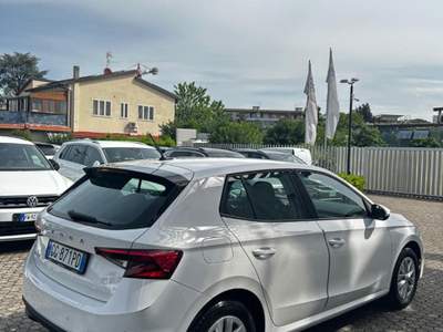 Skoda Fabia 1.0 MPI 80 CV Ambition NEO PATENTATO Bianco usata Scandicci