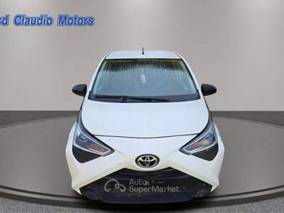 Toyota Aygo 3p 1.0 x-cool 72cv Bianco usata San Giovanni di Fassa