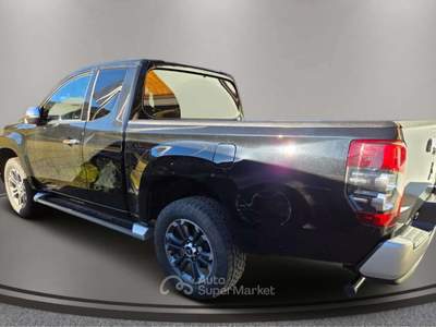 Mitsubishi L200 2.3 D Club Cab 4x4 Super Select Intense Nero usata San Giovanni di Fassa