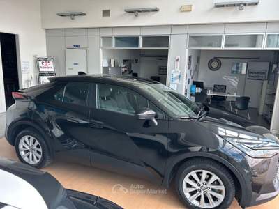 Toyota C-HR 1.8 HV Active Nero usata Novi Ligure