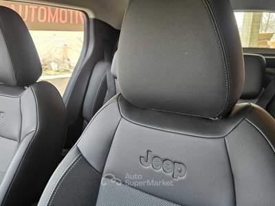 Jeep Avenger Avenger 1.2 turbo Altitude fwd 100cv Nero usata Chivasso