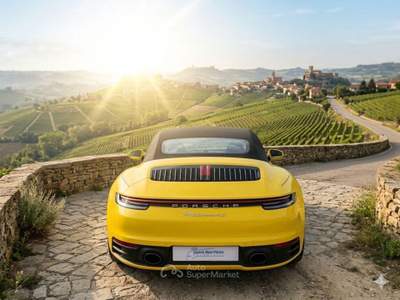 Porsche 911 Carrera 4S Cabriolet  APPROVED-LIFTER-SPORT CHRONO Giallo usata Monticello d'Alba