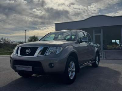 Nissan Navara 2.5 dCi 190CV 4 porte Double Cab LE Grigio usata San Gregorio Magno