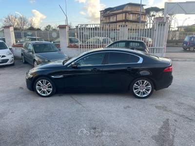 Jaguar XE null usata Bologna