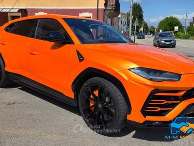 Lamborghini Urus 4.0 V8 auto Arancione usata vicenza