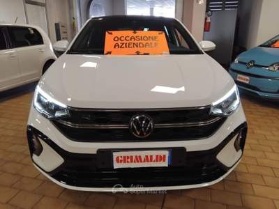 Volkswagen Taigo 1.0 TSI 110 CV DSG R-Line TETTO Bianco usata Vigevano