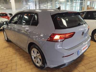 Volkswagen Golf 1.0 eTSI EVO Life DSG MHEV Grigio usata Vigevano
