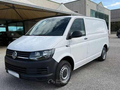 Volkswagen Transporter 2.0 TDI L2 PASSO LUNGO Bianco usata San Salvatore Telesino