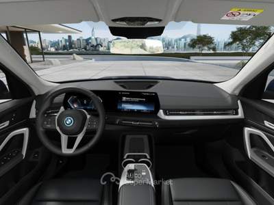 BMW iX1 20 Pure Edition eDrive Blu/Azzurro usata Padova