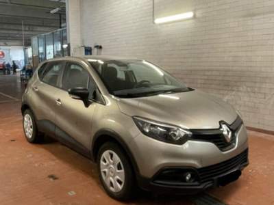 Renault Captur 0.9 TCe 12V 90 CV Start&Stop Zen Bronzo usata Casteggio