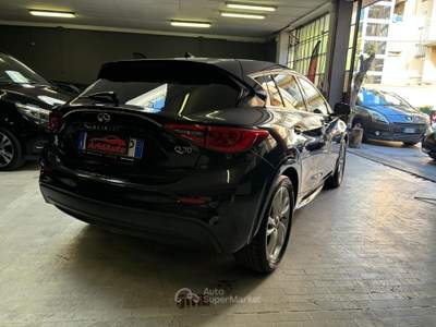 Infiniti Q30 Premium Tech Nero usata Torino