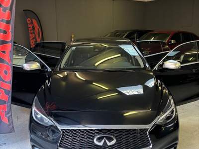 Infiniti Q30 Premium Tech Nero usata Torino