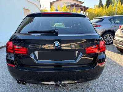 BMW Serie 5 530d d xDrive 258CV Touring Futura GANCIO NUOVO Nero usata CALCINATO