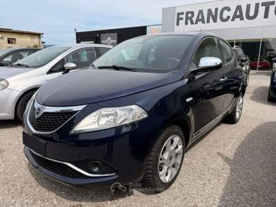Lancia Ypsilon 1.2 69 CV 5 porte S&S Platinum Blu/Azzurro usata CALCINATO