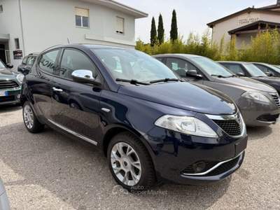 Lancia Ypsilon 1.2 69 CV 5 porte S&S Platinum Blu/Azzurro usata CALCINATO