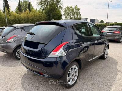 Lancia Ypsilon 1.2 69 CV 5 porte S&S Platinum Blu/Azzurro usata CALCINATO