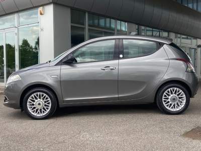 Lancia Ypsilon 1.2 69 CV 5P. GPL Ecochic Gold Grigio usata Savignano sul Rubicone