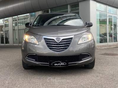 Lancia Ypsilon 1.2 69 CV 5P. GPL Ecochic Gold Grigio usata Savignano sul Rubicone