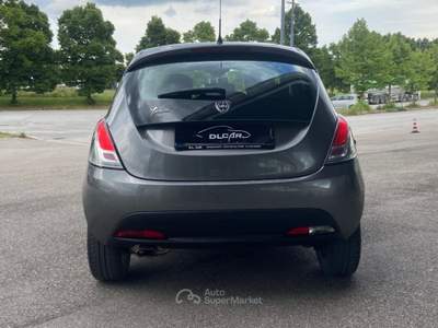 Lancia Ypsilon 1.2 69 CV 5P. GPL Ecochic Gold Grigio usata Savignano sul Rubicone