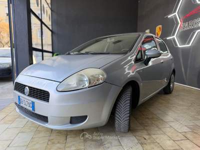 Fiat Grande Punto Fiat Grande Punto benzina cinghia appena fatta Argento usata Telgate