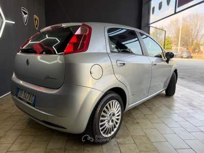 Fiat Grande Punto Fiat Grande Punto benzina cinghia appena fatta Argento usata Telgate