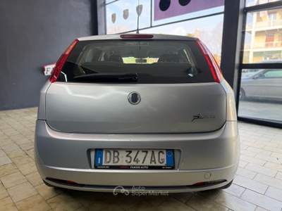 Fiat Grande Punto Fiat Grande Punto benzina cinghia appena fatta Argento usata Telgate