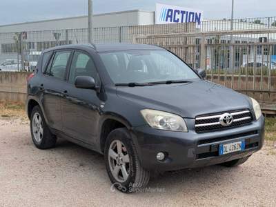 Toyota RAV4 buono stato di conservazione, funzionante Grigio usata Deruta