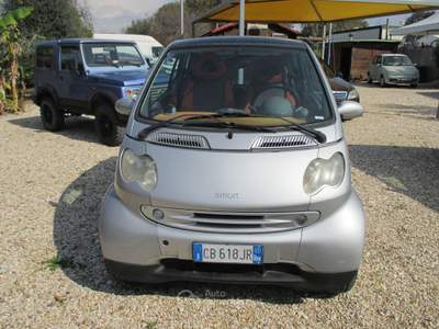 Smart ForTwo auto ben tenuta in generale. Argento usata Santa Marinella