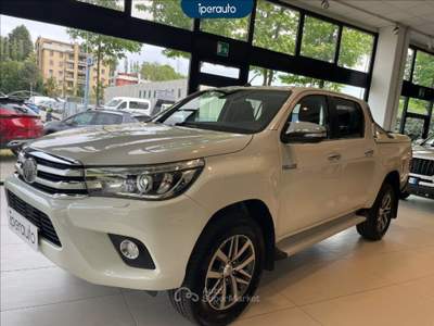 Toyota Hilux Hilux 2.4 d-4d double cab executive 4wd auto *IVA ESCLUSA* Bianco usata Bergamo