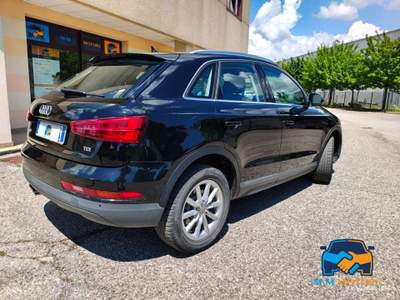 Audi Q3 2.0 tdi Business 120cv Nero usata Porto Mantovano