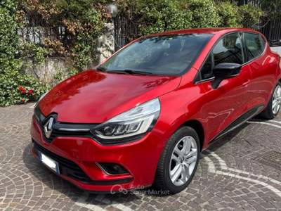 Renault Clio TCe 12V 90CV GPL 5p. Moschino Int. Lilla usata ANGRI