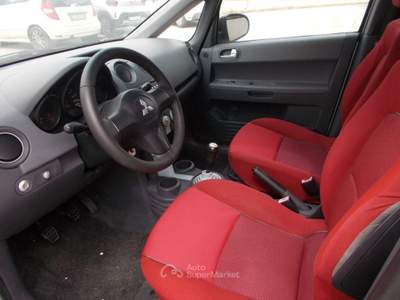 Mitsubishi Colt 1.1 12V 5p. Invite Blu/Azzurro usata Montecassiano