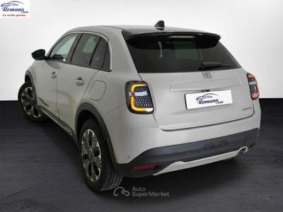 Fiat 600 Hybrid DCT MHEV La Prima Beige usata Sant'Anastasia