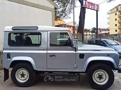 Land Rover Defender 110 2.4 TD4 Hard Top SE usata Castrovillari