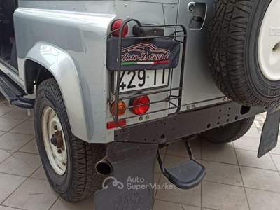 Land Rover Defender 110 2.4 TD4 Hard Top SE usata Castrovillari
