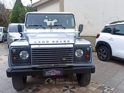 Land Rover Defender 110 2.4 TD4 Hard Top SE usata Castrovillari